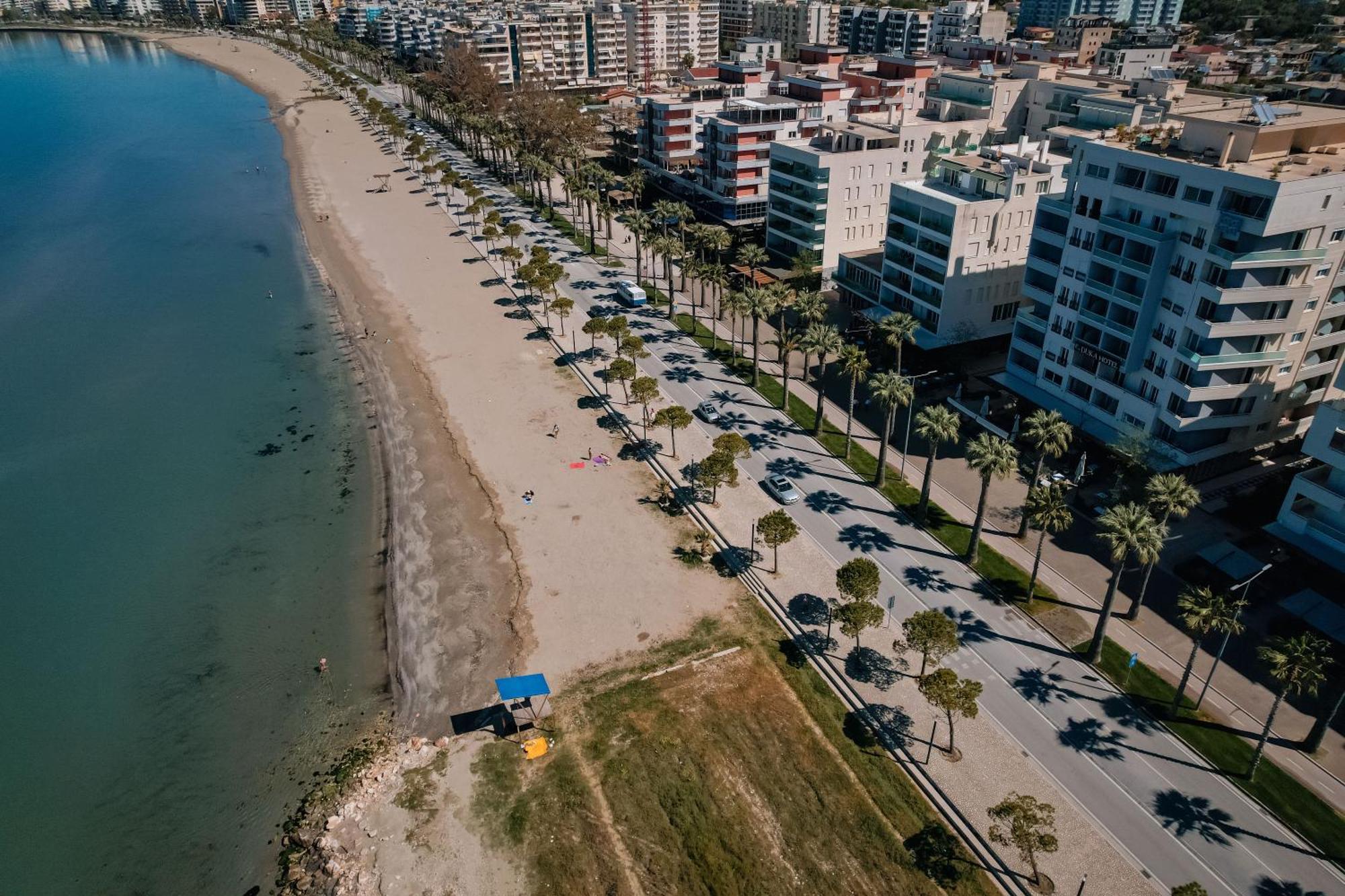 Duka Hotel Влёра Экстерьер фото